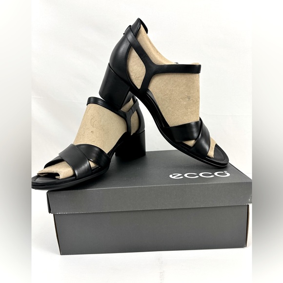 Ecco Black Leather Shape 35 Sandal 2.25” Block Heel Ankle Strap EU 41 US… - Picture 9 of 12
